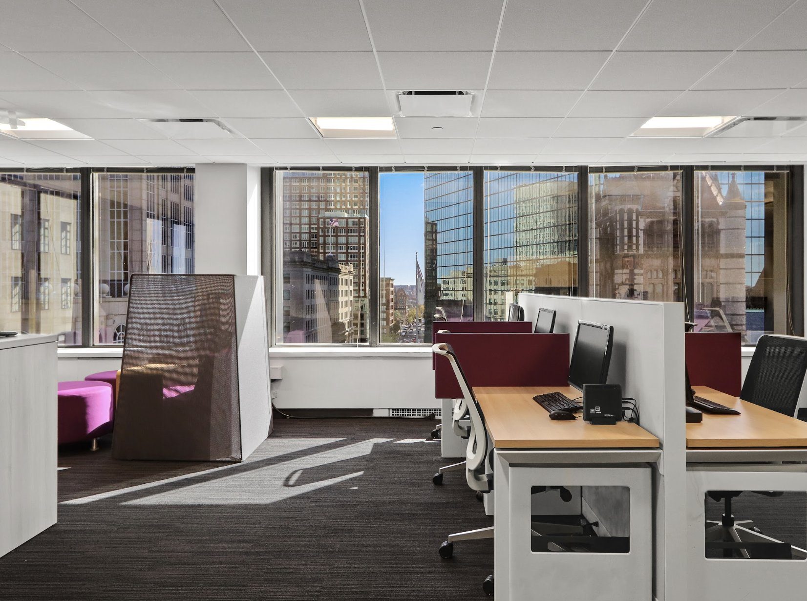 Open workstations at the Warren Residential office